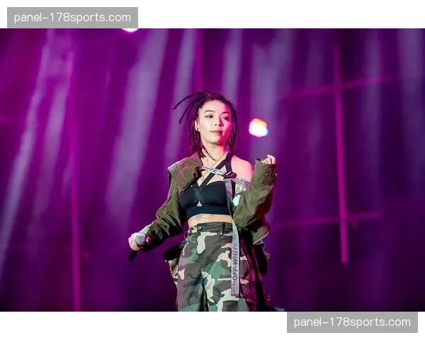 全明星周末VaVa担任解说,专业幽默获球迷好评 全明星周末VaVa担任解说,专业幽默获球迷好评