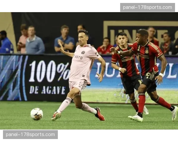 战术板:哈维如何应对皇马的中场优势?布斯克茨或将临时回归。 战术板:哈维如何应对皇马的中场优势?布斯克茨或将临时回归。